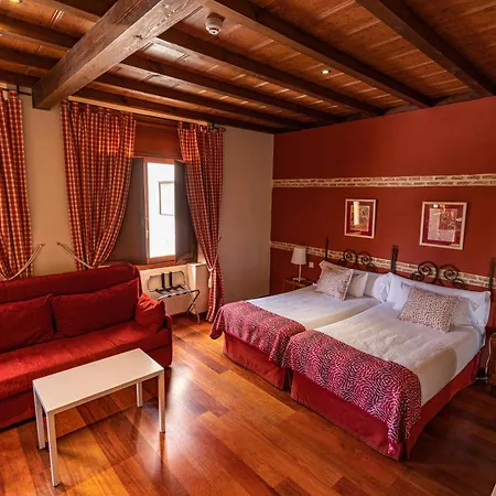 Real Monasterio De San Zoilo Otel 4*
