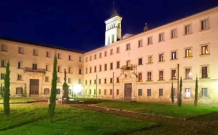 Real Monasterio De San Zoilo 호텔 4*